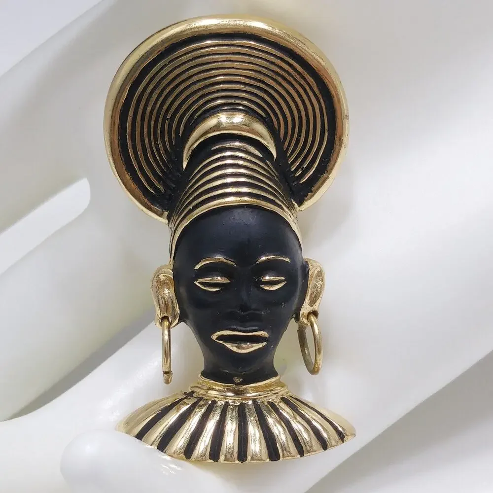 Vintage Art Deco Tribal Queen Black Enamel Gold Tone Brooch - Picture 9 of 10